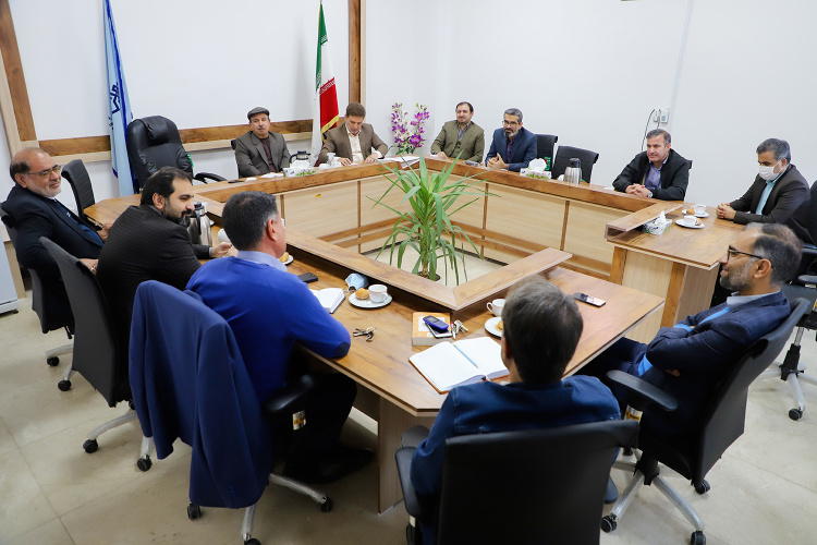 نشست رئیس دانشگاه بیرجند با مدیران گروه های آموزشی دانشکده ادبیات و علوم انسانی